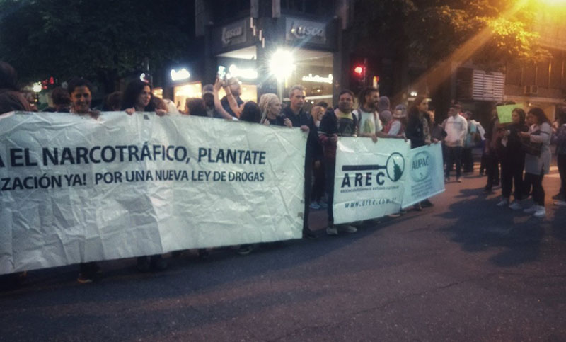 Rosario se sumó a la marcha por una ley de drogas «que no penalice al uso personal»