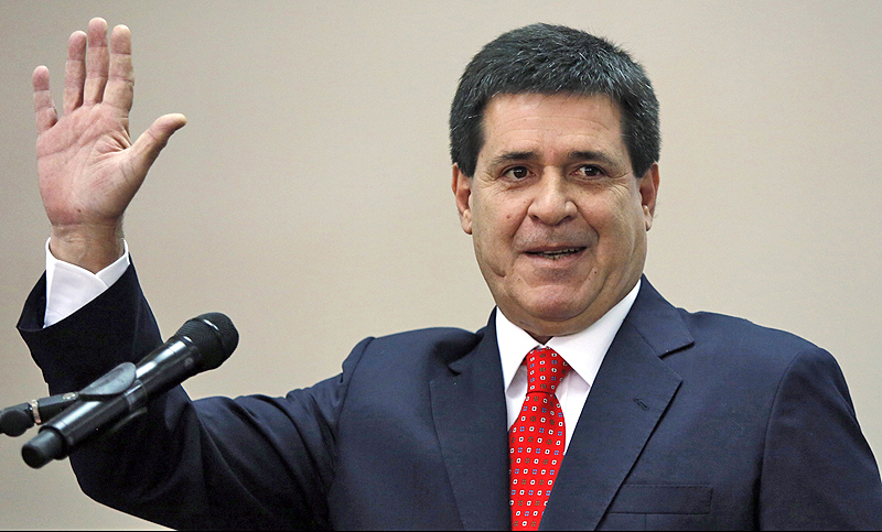 Renunció el presidente de Paraguay para asumir una banca en el Senado