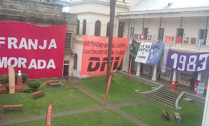 Integrantes de la «Agrupación 1983» fueron agredidos en el Congreso de Radicales