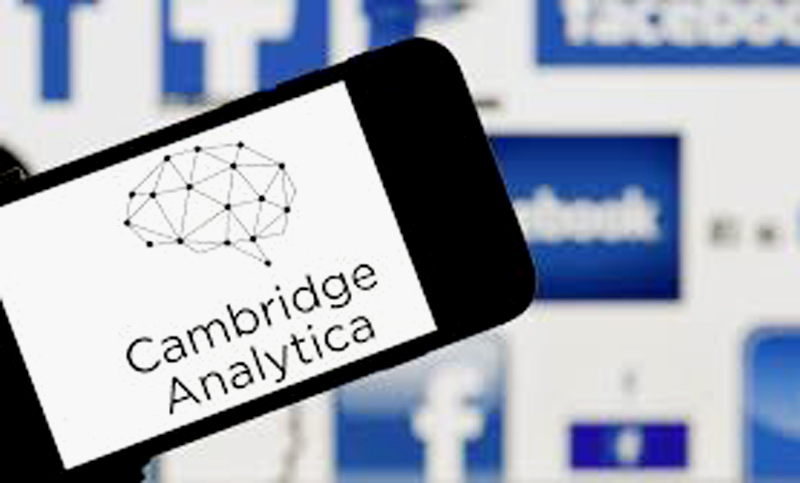 Cambridge Analytica será investigada en el Reino Unido a pesar de su cierre