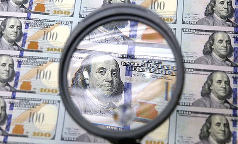 El dólar bajó luego de las medidas del Banco Central y cerró a $45,60