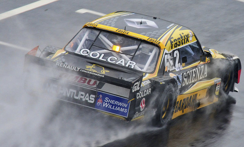 Ardusso festejó el primer puesto del Turismo Carretera en Posadas