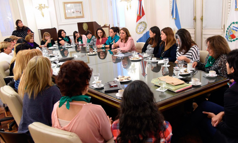Fein recibió a organizaciones de mujeres en la previa de la marcha Ni una Menos