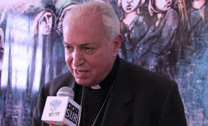 Exposición de arte: comieron una torta con la forma del cuerpo de Jesús y generó polémica