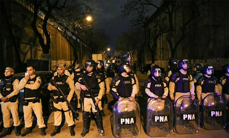 Denuncian a Prefectura por golpes y detención de un fotógrafo en villa 21