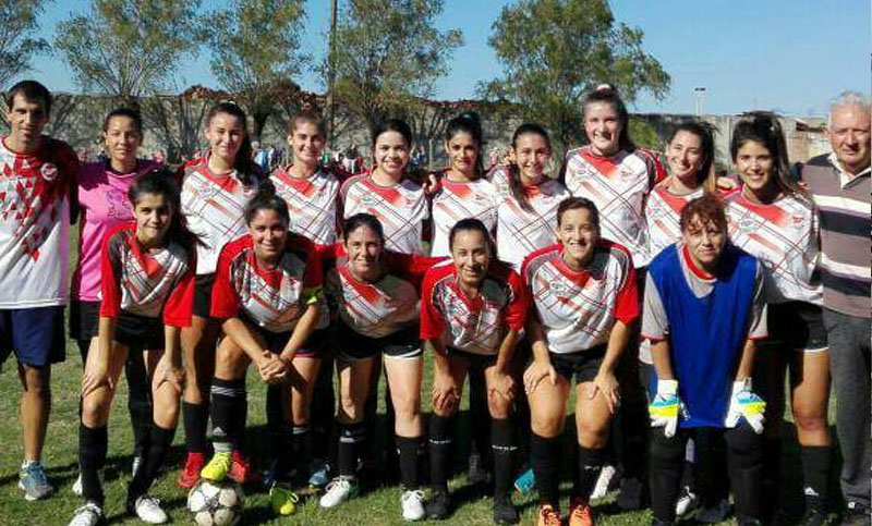 Provincial volvió a golear y mantiene la cima del Femenino de la Rosarina