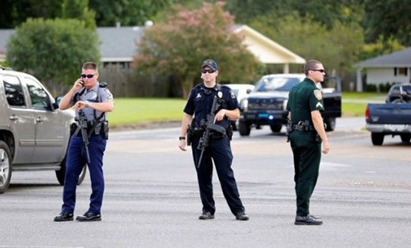Hombre atrincherado en Florida muere tras intenso tiroteo entre la Policía