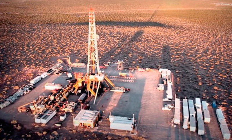 Desde YPF estudian un «gran proyecto petroquímico»
