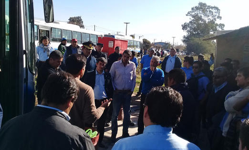 Choferes de Salta pararon por agresión a una colectivera