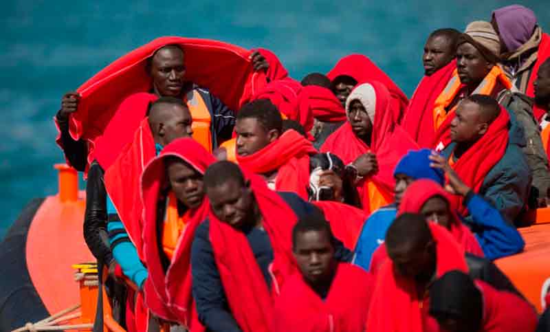 Rescatan a más de 400 migrantes frente a las costas españolas