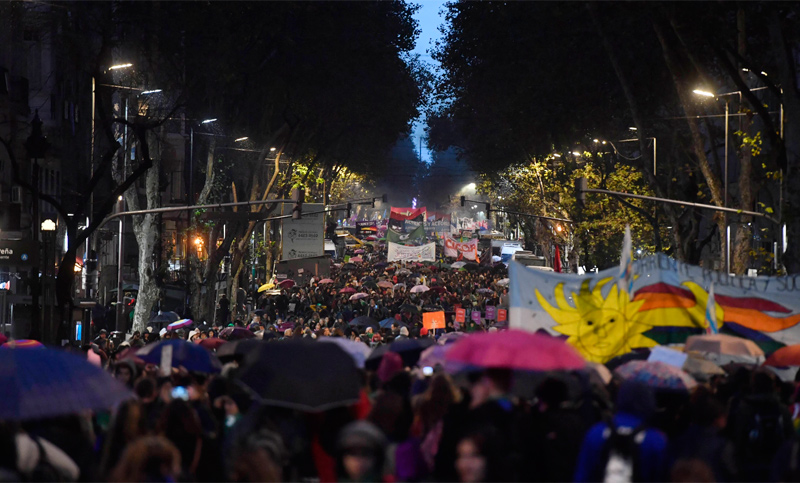 Ni Una Menos: miles de mujeres marcharon con el aborto legal como bandera