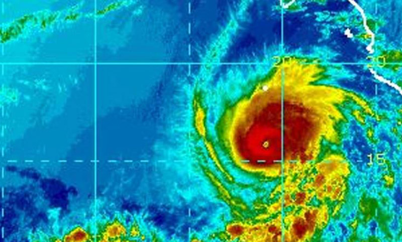 Huracán Aletta alcanzó categoría 4 en el Pacífico frente a México