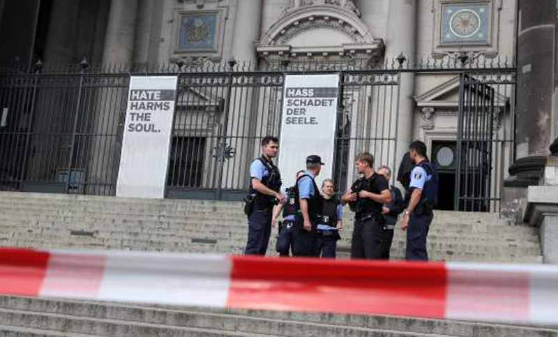 Dos heridos luego de un tiroteo en la catedral de Berlín