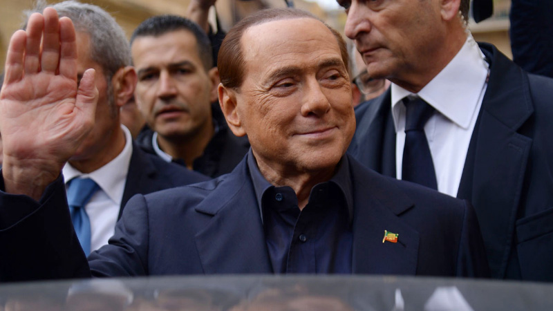 Berlusconi fue electo para integrar el Parlamento Europeo