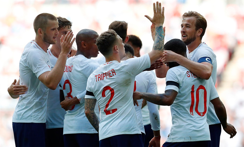 Dos rivales de la selección argentina perdieron sus amistosos