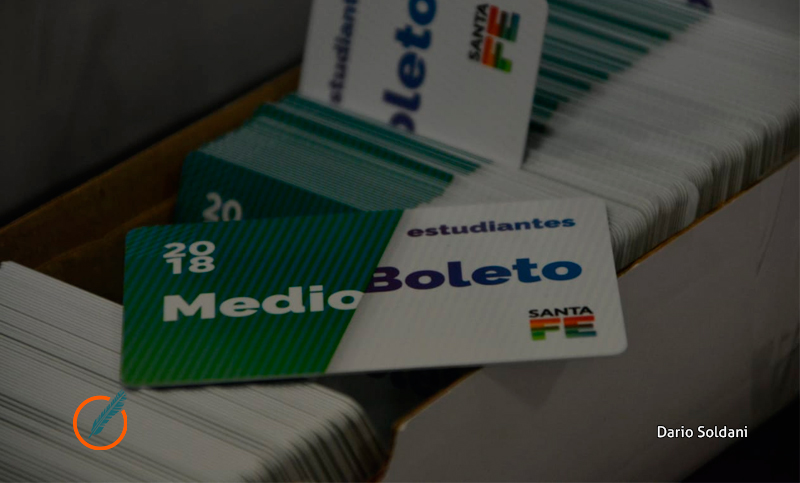 Se entregaron 17.000 credenciales de medio boleto interurbano universitario