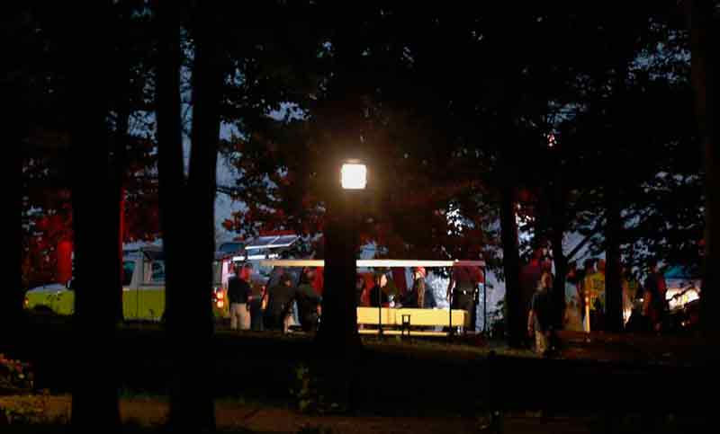 Al menos 17 muertos al naufragar un barco con turistas en un lago de EE.UU.