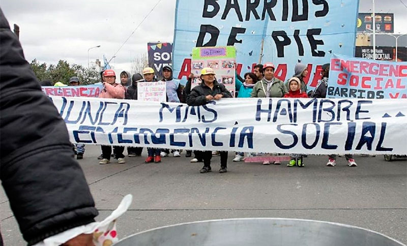 Organizaciones sociales realizarán ollas populares frente a supermercados de todo el país