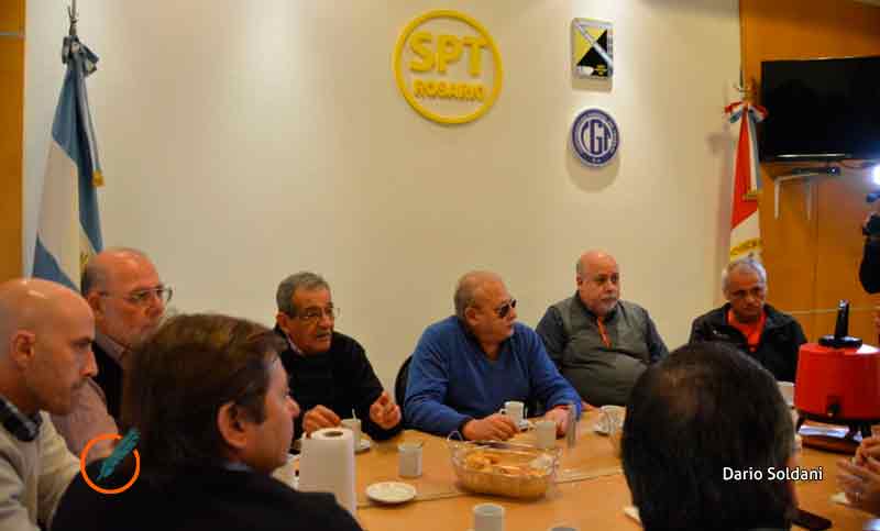 “Estado de guerra, alerta y movilización” de taxistas contra la posible llegada de Uber