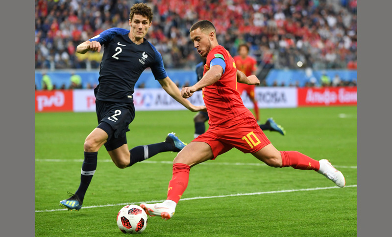 Al término de un parejo primer tiempo, empatan Francia y Bélgica