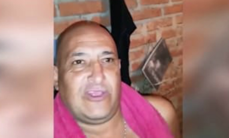 Viral: un hombre ideó un original sistema para no gastar energía