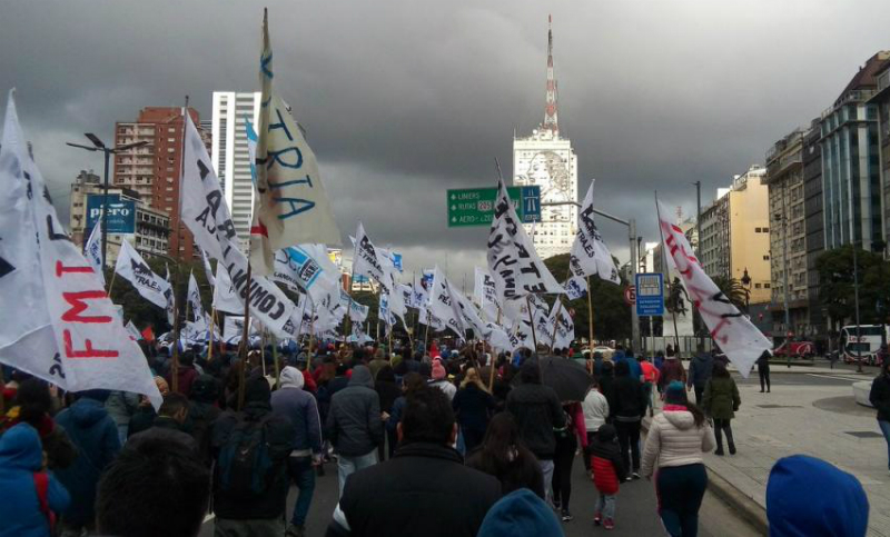 Organizaciones sociales se manifestaron frente al Banco Central contra el FMI