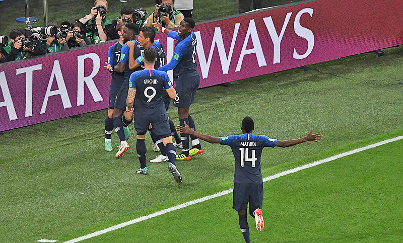 Francia venció a Bélgica por 1 a 0 y es el primer finalista del Mundial