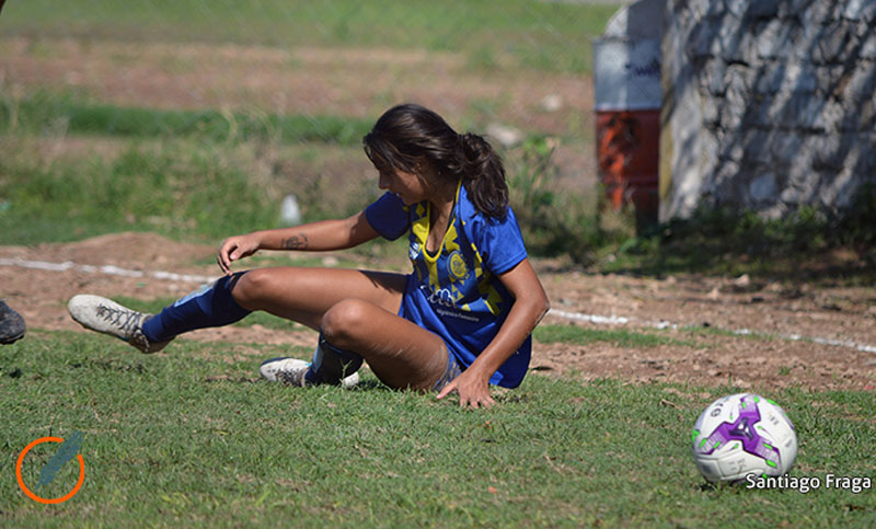 Domingo de victorias ajustadas en los duelos claves del fútbol femenino