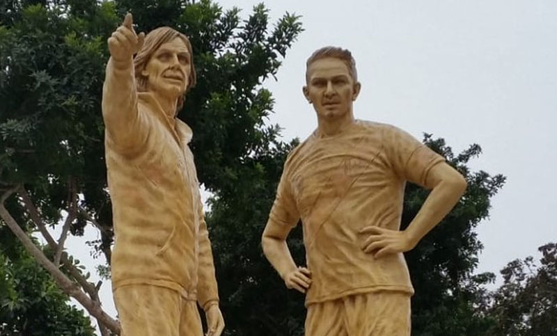 Tras el Mundial, a Gareca le hicieron una estatua en Perú