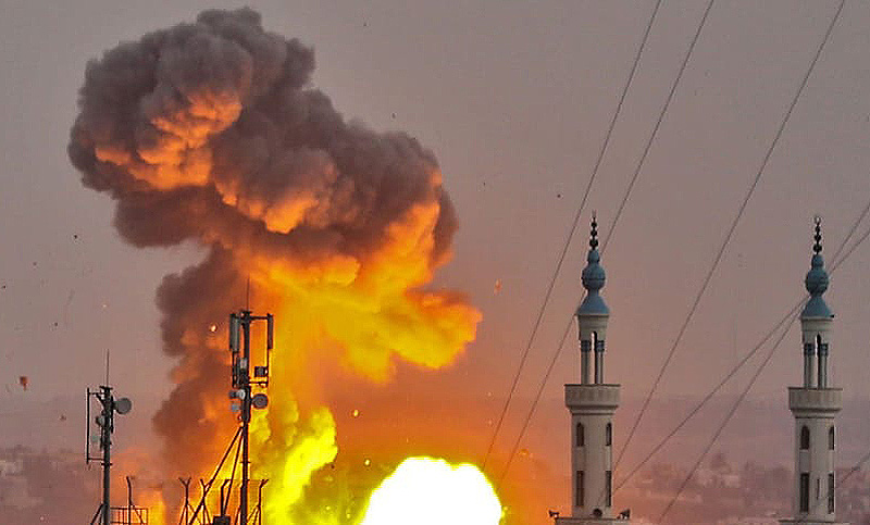 Fuerzas militares israelíes bombardearon “toda la franja de Gaza”
