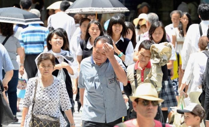 Mueren 80 personas y se llenan hospitales por una ola de calor