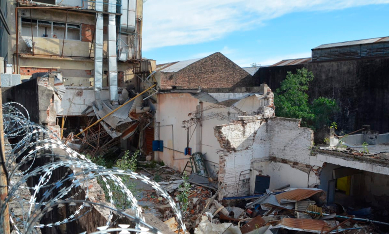 Ex Laboratorio Apolo: vecinos denuncian que el terreno se convirtió en un «refugio de ladrones»