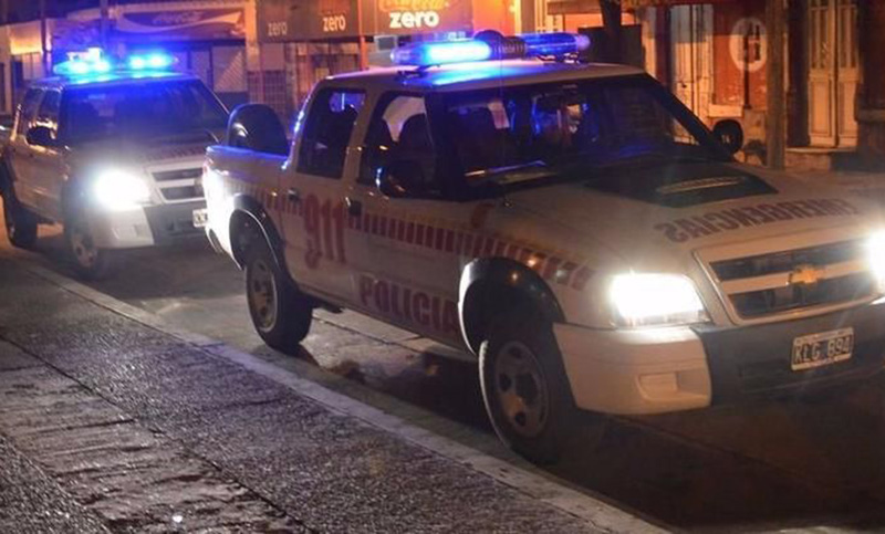 Un policía salteño agredió brutalmente a una joven trans