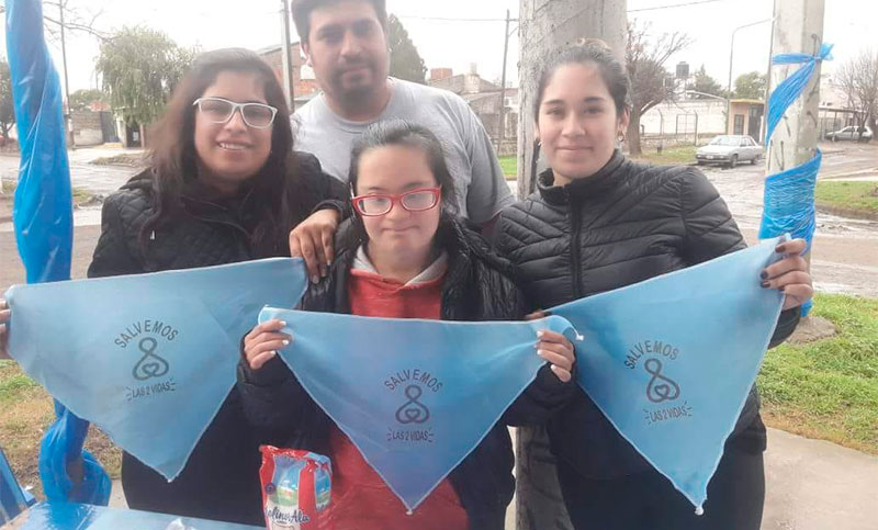 Iniciativa solidaria: grupo Provida canjeará alimentos por pañuelos celestes