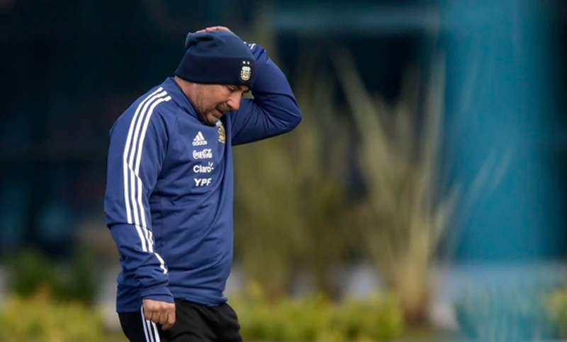 Sampaoli, decidido a seguir, trabaja para reforzar su cuerpo técnico