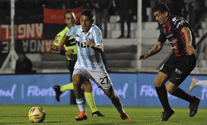 Racing goleó en Paraná y se subió a la punta de la Superliga