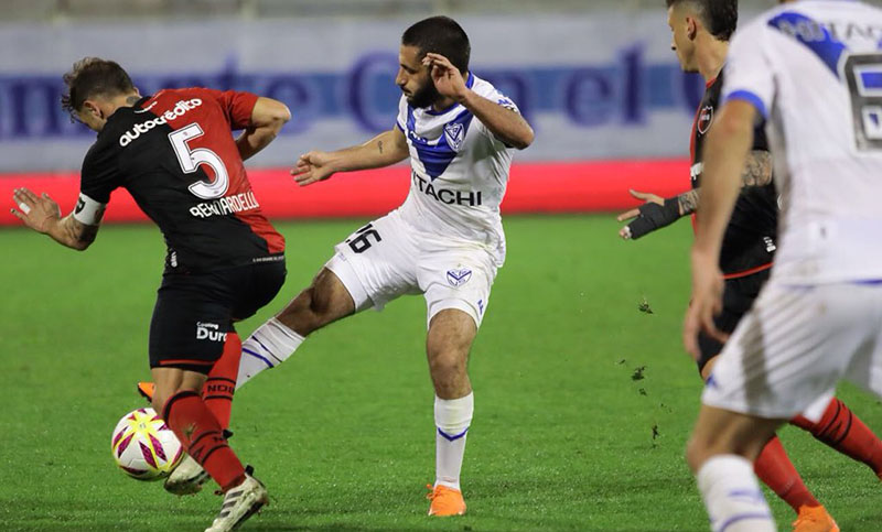 Newell’s tuvo un debut para el olvido y cayó sin atenuantes en el Fortín