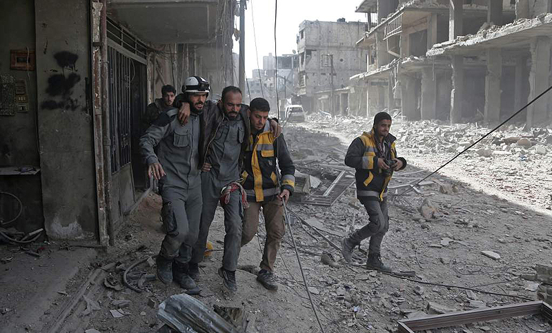 Rusia y Siria denuncian un ataque químico de bandera falsa en Siria