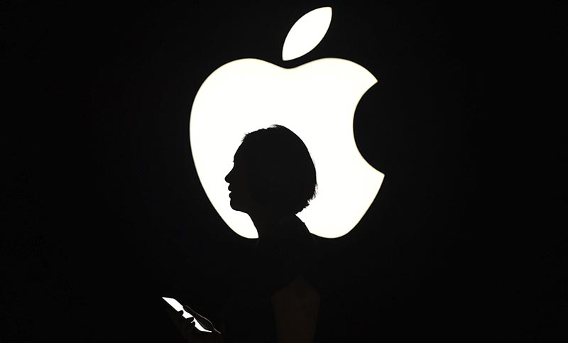 Apple, de un garaje a una empresa de un billón de dólares