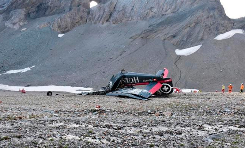 Suiza: mueren 20 personas en accidente en avión militar de colección