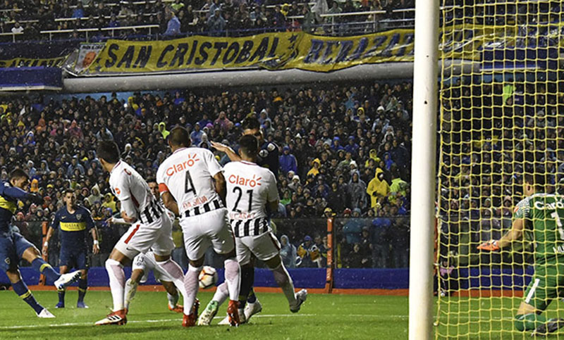 Boca derrotó a Libertad y dio un gran paso para llegar a cuartos de final