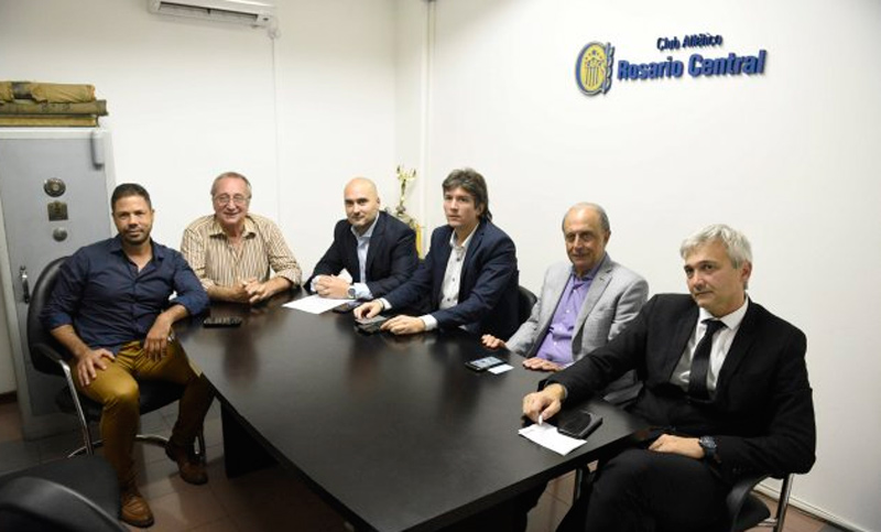 La política canalla define listas para las elecciones del mes entrante