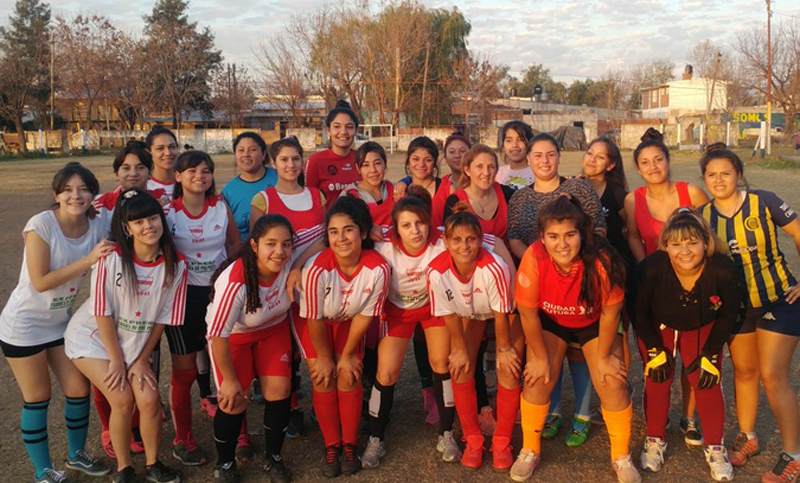 Proponen crear una Liga Municipal de Fútbol 5 femenino