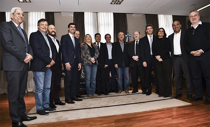 Reunión de gobernadores por el recorte del fondo sojero