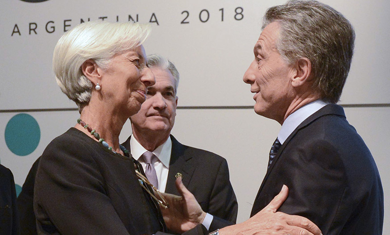 Hacia dónde van las medidas del FMI: recortes a las provincias y programas sociales