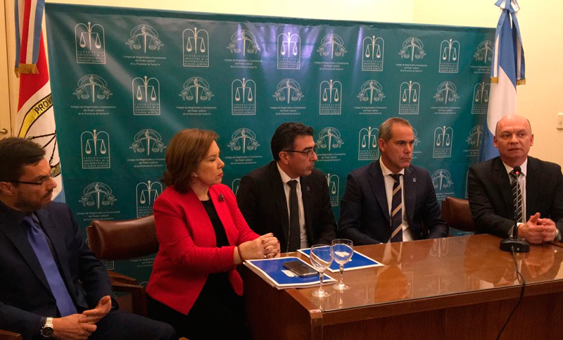 El Colegio de Magistrados firmó un convenio para la adopción de un protocolo de seguridad