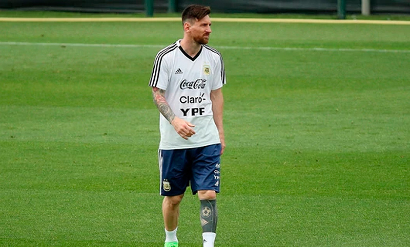 El presidente de la Federación Palestina, suspendido por sus palabras contra Messi