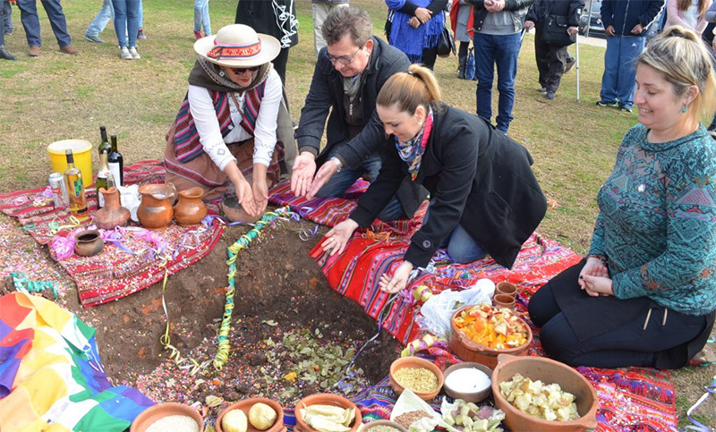 El Concejo municipal celebró la Pachamama