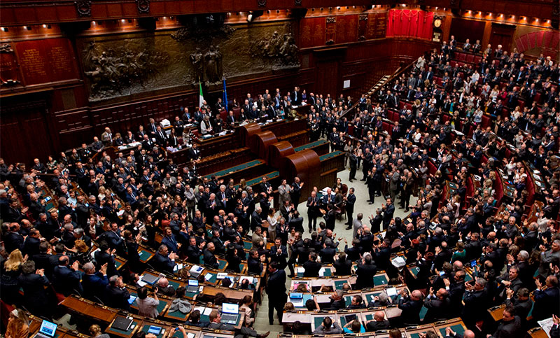 El Parlamento de Italia aprueba ley clave sobre el trabajo