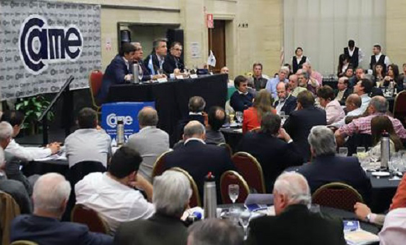 Productores de las economías regionales le dijeron a Etchevehere que las pymes “no aguantan más”